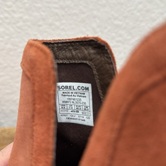 Sorel Lolla Suede Cut Out Booties Size 9.5 - Picture 9 of 10